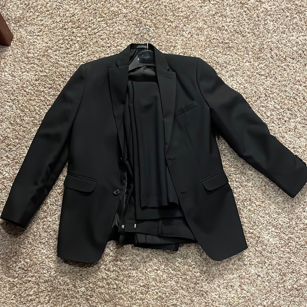 Van Heusen kids 16 black suit